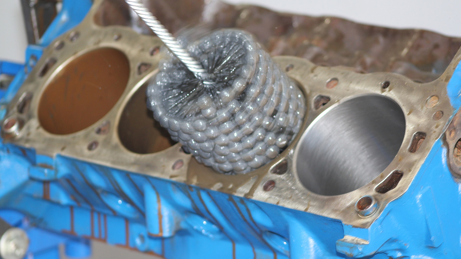 flexhone3, Süleyman Görmüş Otomotiv, Endüstriyel Çapak Alma, Yüzey İşleme Teknolojileri, BRM, Flex-Hone, Honlama Fırçası, Türkiye Distribütörü